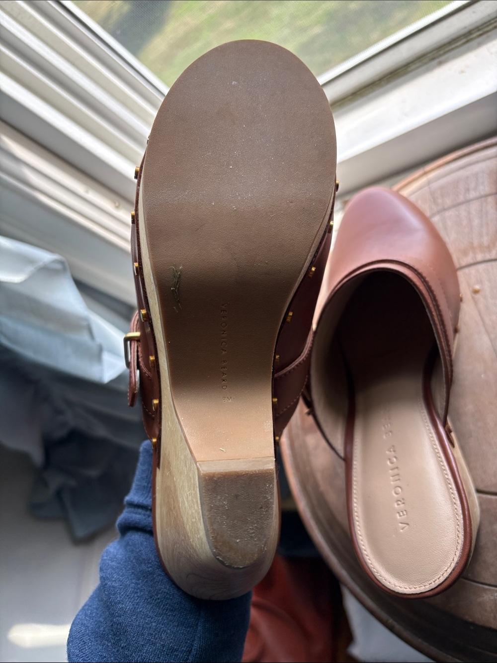 Veronica Beard Chestnut Brown Leather Buckle Mule Clogs Size 8M - Picture 5 of 7